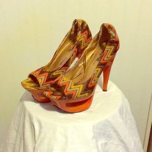 A pair of 61/2 Used Wild Rose Hell.